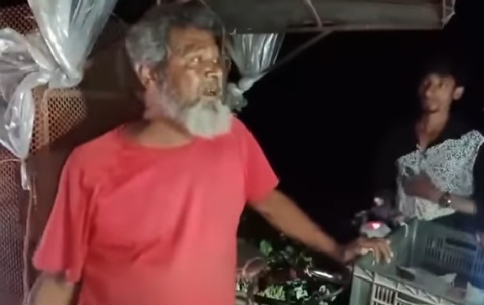 গাংনীর খড়মপুর-পাকুড়িয়া সড়কে ককটেল ফাঁটিয়ে ছিনতাই