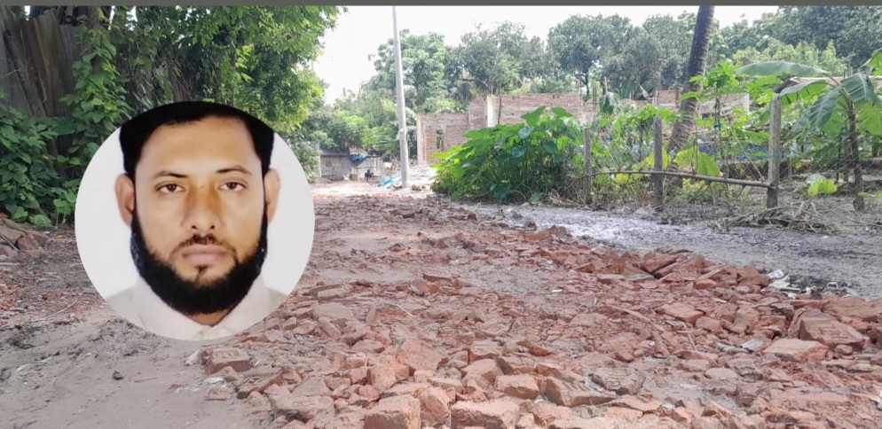 হাড়িয়াদহ গ্রামের রাস্তা সংস্কার করলেন প্রবাসী আব্দুস সালাম